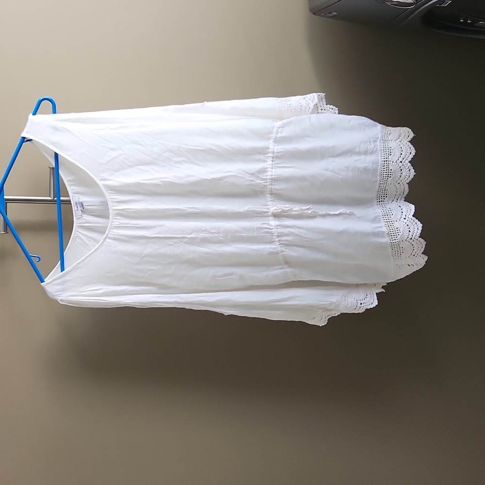 White Raviya cover-up